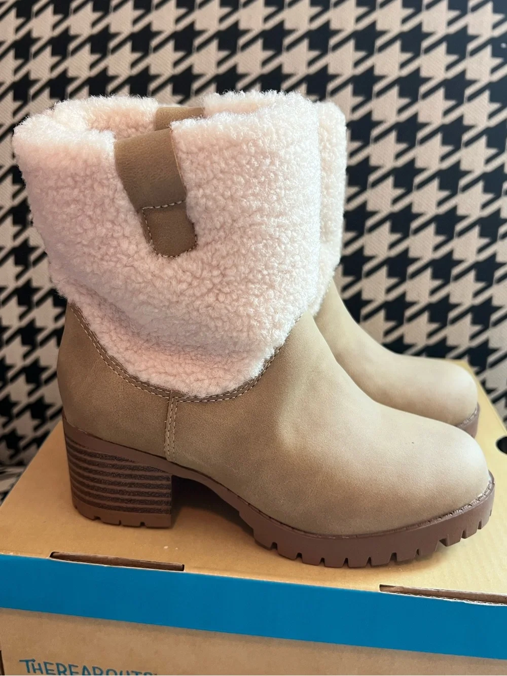 Thereabouts Girls Sawyer Stacked Heel Bootie- Size 11
